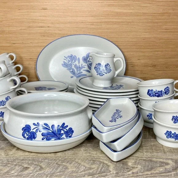 Pfaltzgraff Yorktowne Dinnerware Set Pfaltzgraff Dinnerware